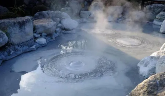 Japan Women Filmed In Hot Springs