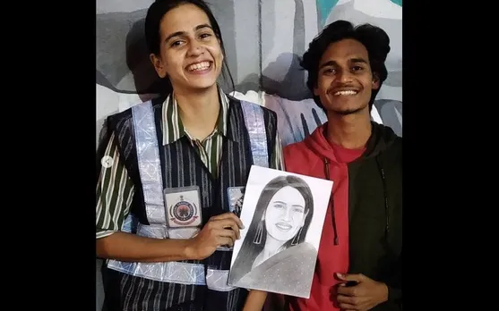 Traffic Warden Shubhi Jain Finds It Important To Spread Smiles