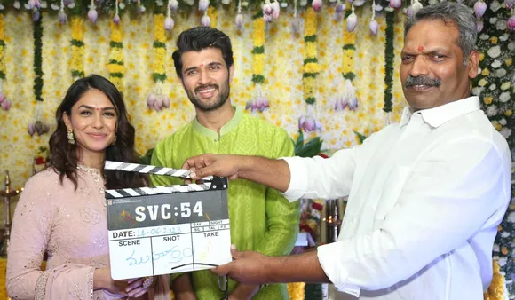 Fresh Pair Alert: Mrunal Thakur And Vijay Deverakonda To Star In A Telugu Film