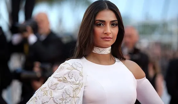 sonam kapoor kashmir