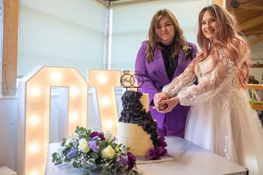 Woman Marries Terminally-ill Friend