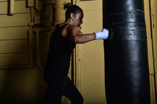 Halah al Hamrani's FLAGBoxing