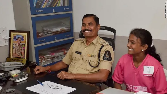 Shimla Police Carry Pregnant Woman to Hospital