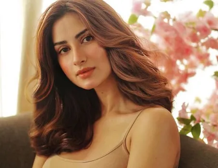 Who is Diksha Singh, diksha singh