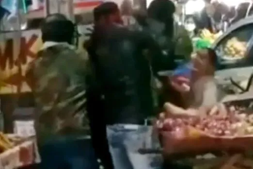 indore Woman Vegetable Vendor viral video