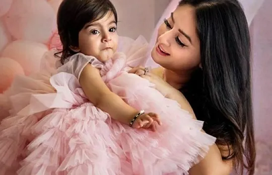 Mahhi Vij daughter