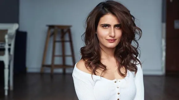 film thar ,who is Fatima Sana Shaikh trending, actor Fatima Sana Shaikh Covid ,Aruvi remake, Fatima Sana Shaikh wedding