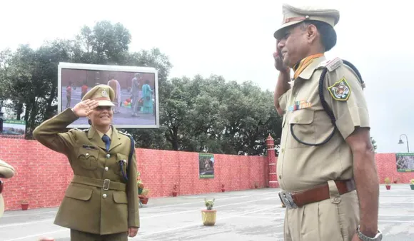 Father salutes daughter