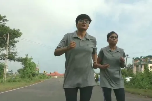 gujarat women run backwards