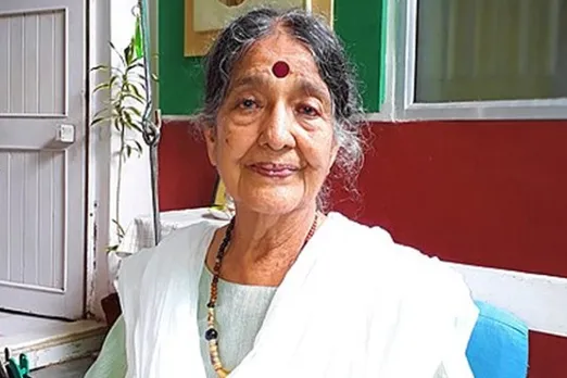 Kundanika Kapadia Gujarati Author