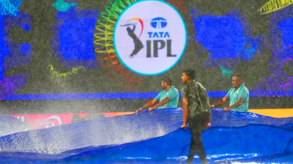 Who won yesterday's game between SRH vs DC?