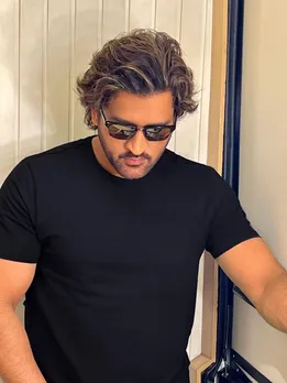 MS Dhoni new hairstyle