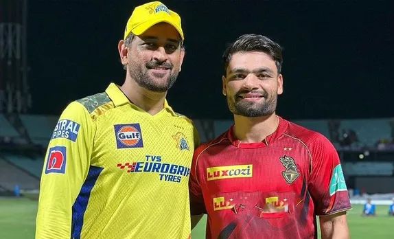 MS Dhoni and Rinku Singh (Source - Twitter)