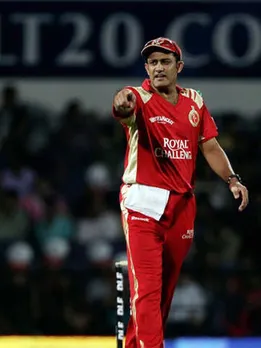 the top 5 best bowling performances by RCB players in IPL history