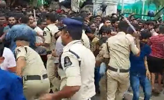 Cricket Fans In Hyderabad