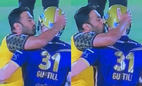 Wahab Riaz and Martin Guptill