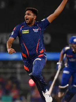 MOHSIN DEFENDS 10: MOHSIN KHAN'S FINAL OVER VS MI