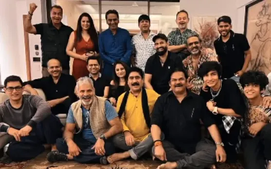 Irfan Pathan with Lagaan movie team. (Photo Source: Instagram/aamir khan productions)