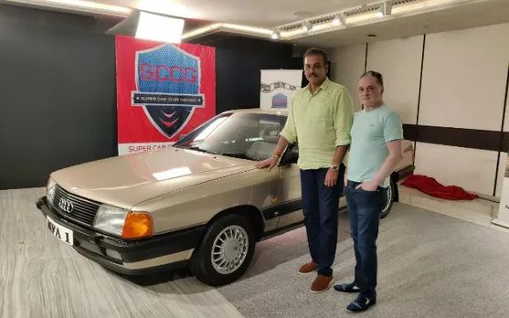 Ravi Shastri with a new car (Photo Source: Twitter)