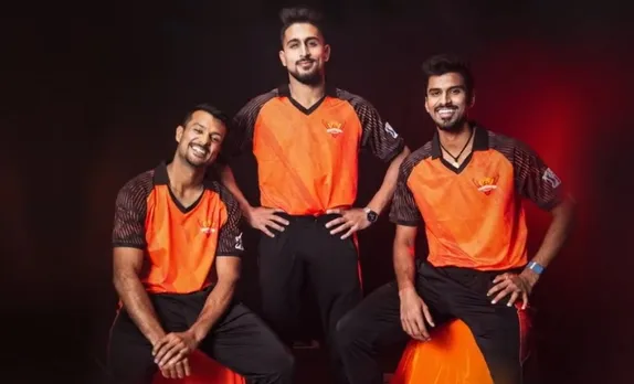 'ये तो पेट्रोल पंप वाले लग रहे हैं', नई जर्सी लॉन्च करते ही ट्रोल हो गई हैदराबाद की टीम