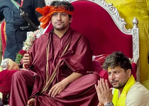 KULDEEP YADAV WITH BABA BAGESHAWAR