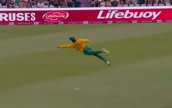 Tristan Stubbs’ One-Handed Diving Stunner. (Photo Source: Twitter)