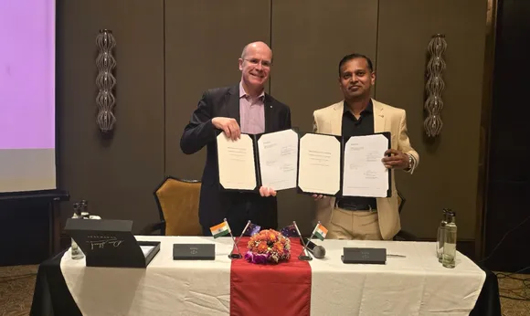 3-MoU WSU and UST - George Williams AO Vice-Chancellor WSU and Jaison Sebastian UST.jpg