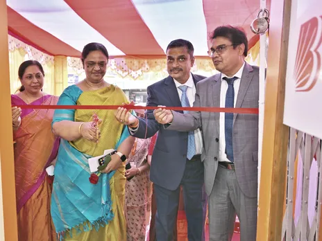 Ms Beena Vaheed, Executive Director, Bank of Baroda (2nd from left) inau....jpg