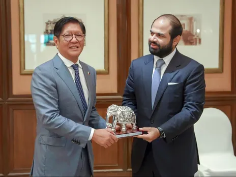 Shom Hinduja with President Ferdinand Marcos Jr. of the Philippines