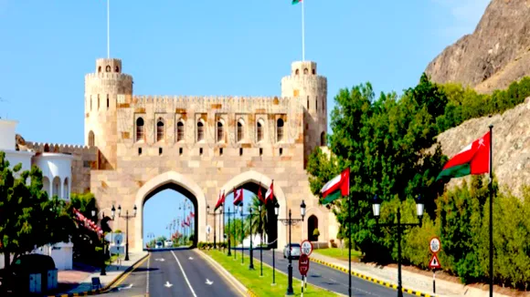 Oman, Travel