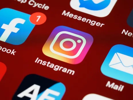 Instagram 