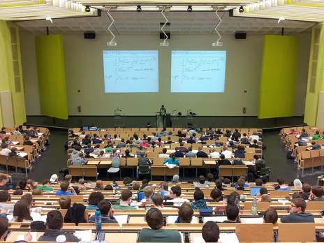 Education and Social Media: How are they Interlinked