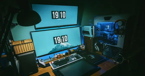 Howzat creative