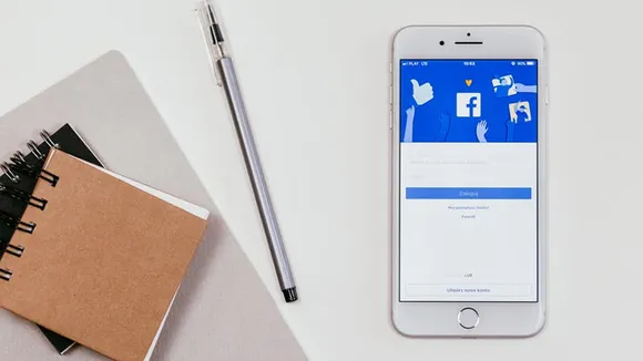 Facebook 3D-180 video