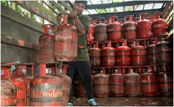 LPG Cylinder Price Drop: आज से 41 रुपये सस्ता हो गया LPG गैस सिलेंडर,  राजस्थान में अब चुकाने होंगे मात्र इतने रुपये | Commercial LPG Gas Cylinder  Price Reduced Rs 41, Now
