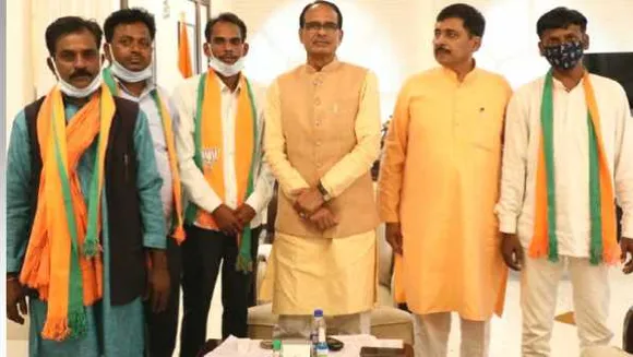 MP उपचुनाव: रैगांव के बसपा नेता समेत 20 से ज्यादा लोग BJP में आए, CM आवास में ली सदस्यता