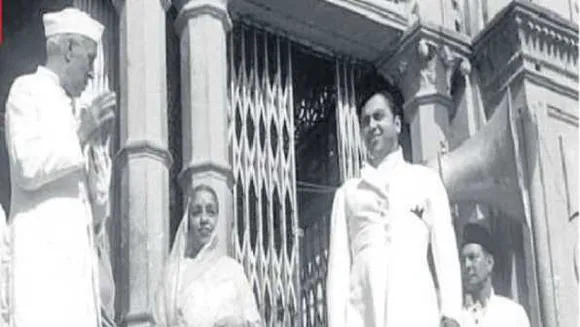 गहरे दोस्त थे सिंधिया और नेहरू : कैसे एक सभा में तालियां न बजने से दोनों की मित्रता में पड़ी दरार! 