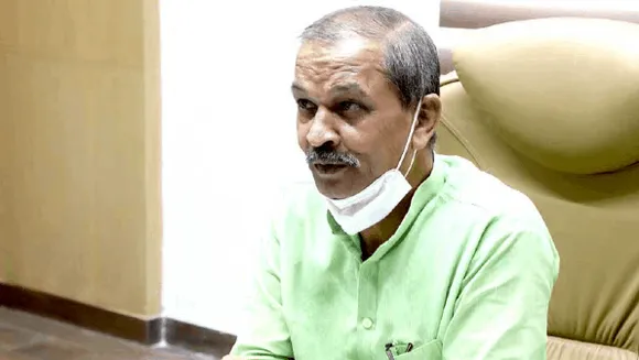 सकलेचा का विश्नोई पर तंज: 'परिवार में बहुएं दूसरे घर से आती है, लेकिन खानदान नहीं बदलता'
