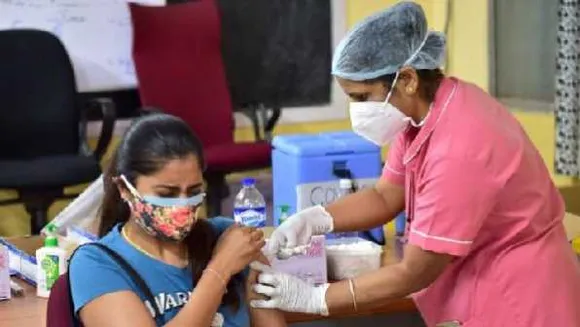 वैक्सीन: पहला डोज मौत की आशंका टालने में 96 % कारगर, दूसरी से खतरा 97 फीसदी कम