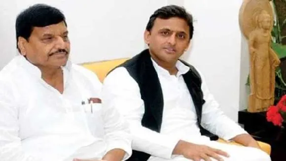 मुलायम परिवार हुआ एक: चाचा शिवपाल के घर पहुंचे अखिलेश; गठबंधन का ऐलान
