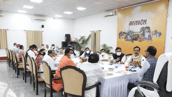 शिवराज की मंत्रियों को नसीहत: तबादलों में पारदर्शिता बरतें, जिले में 2 दिन रुकें 
