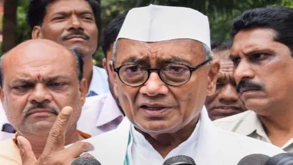 सरकार पर निशाना: खाद मिल नहीं रही, महंगाई बढ़ रही और PM का महल बन रहा- दिग्विजय