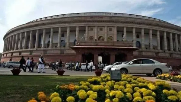 विंटर सेशन: कृषि कानून वापसी बिल संसद में पास, राज्यसभा के 12 सांसद निलंबित