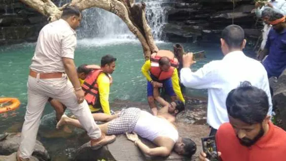 भोपाल: पिकनिक मनाने गए 5 दोस्त ;  चार दोस्त उतरे गहरे पानी में  3 की मौत, 2 की तलाश 