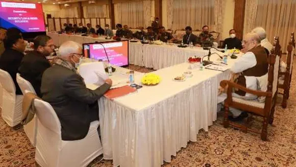 शाह का JK दौरा: बोले- JK को फिर से देंगे राज्य का दर्जा, सुरक्षा व्यवस्था के लिए मीटिंग