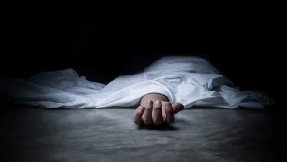 लापरवाही: शव पर लगी चींटियां देख परिवार ने मचाया कोहराम,तीन महीने से भर्ती था