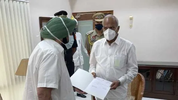 पंजाब: कैप्टन अमरिंदर सिंह ने CM पद से दिया इस्तीफा, बोले- अपमानित महसूस हो रहा था