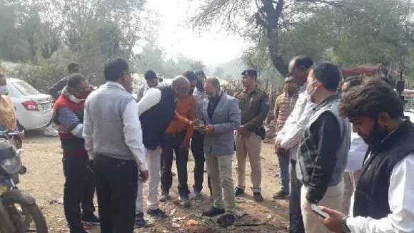 द सूत्र की खबर का असर: CM के गांव में पानी की समस्या, योजना का जायजा लेने पहुंचे कलेक्टर