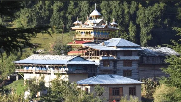 प्रेमियों का पनाहगाह: कुल्लू का एक मंदिर जोड़ों को आश्रय देता है, यहां पुलिस भी नहीं आती
