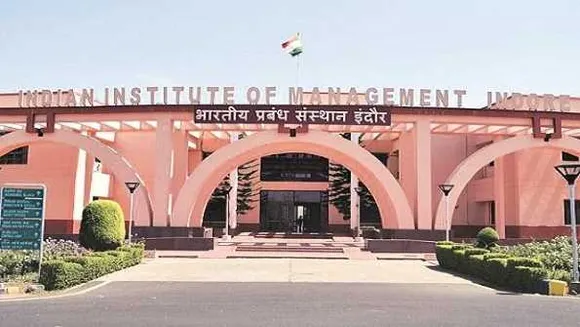 IIM इंदौर में हिंदी पखवाड़ा: वर्नाक्यूलर लैंग्वेज कॉर्नर का उद्घाटन, प्रतियोगिताओं का आयोजन
